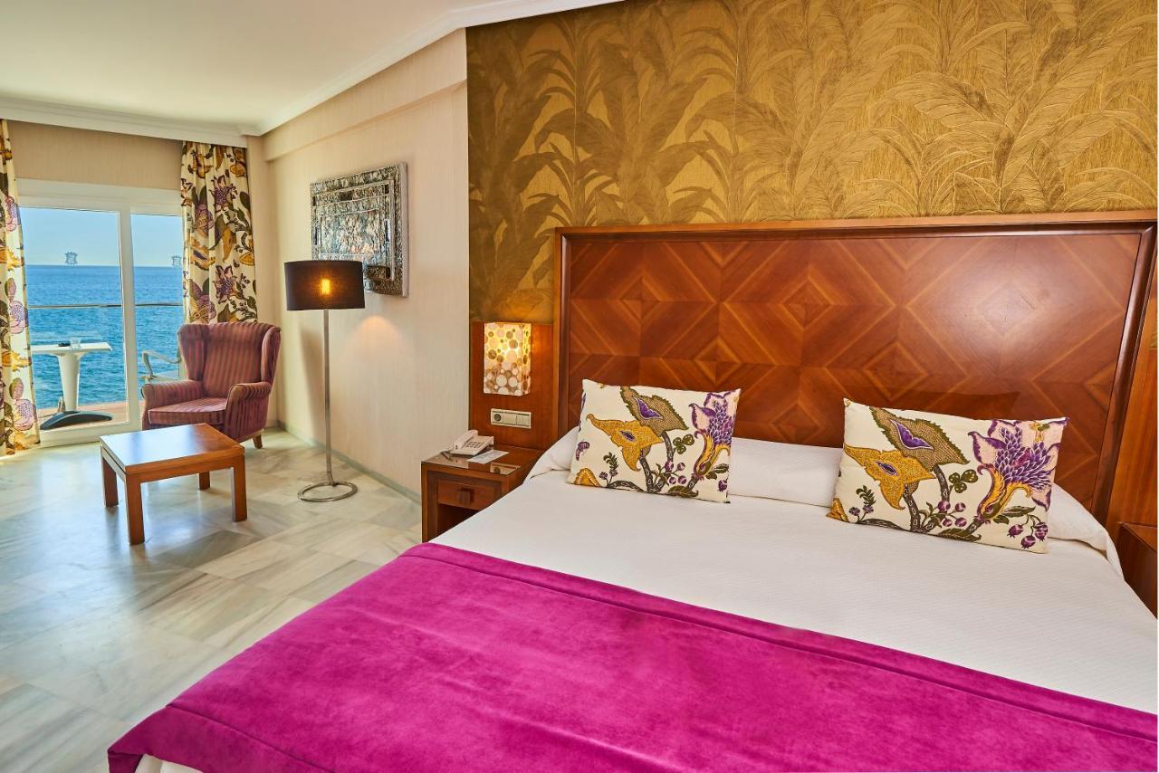 Junior Suite Familiare con Vista Mare e Balcone (2 Adulti + 2 Bambini)