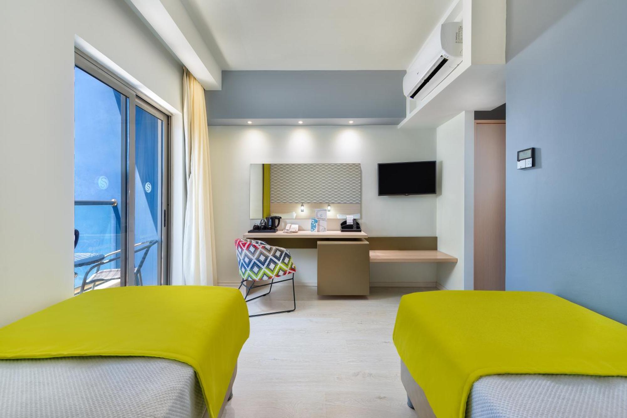 Standard Room with Side Sea View,1273123348:JPEG