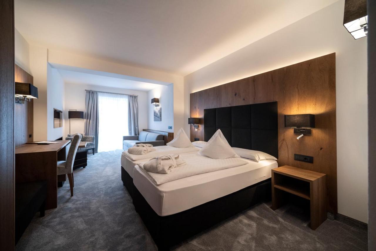 Large Double Room,1346255219:JPEG