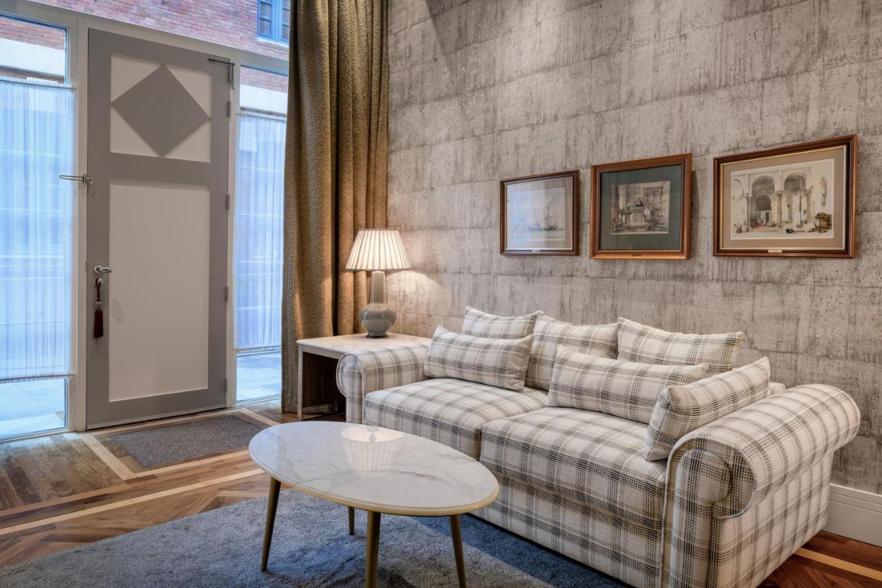 Junior King Suite,1350911137:JPEG