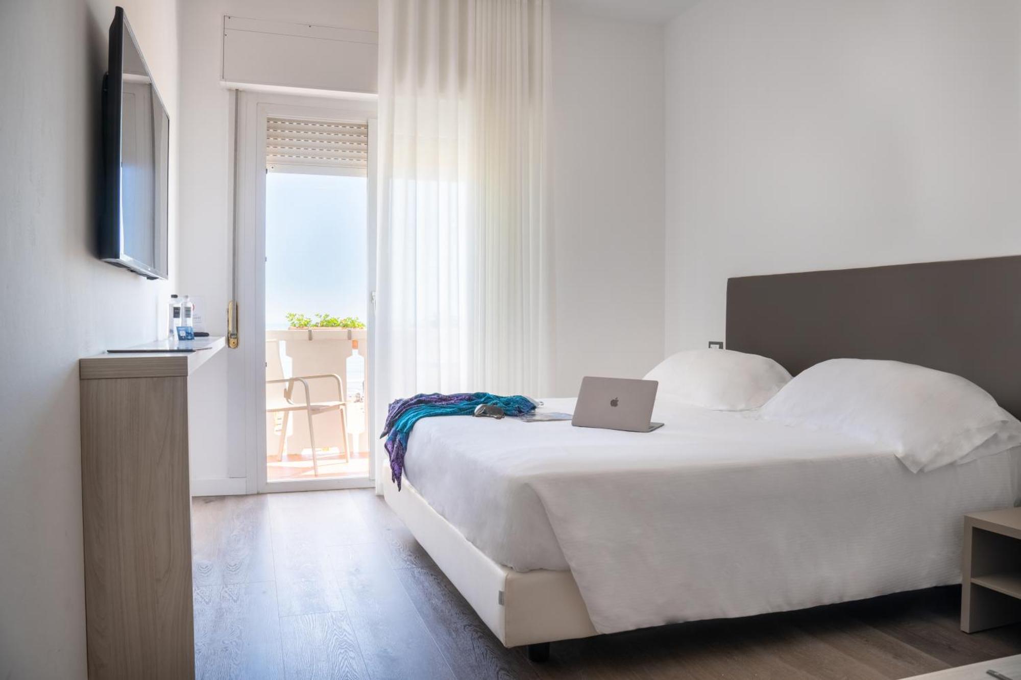 Suite con Balcone e Vista Mare