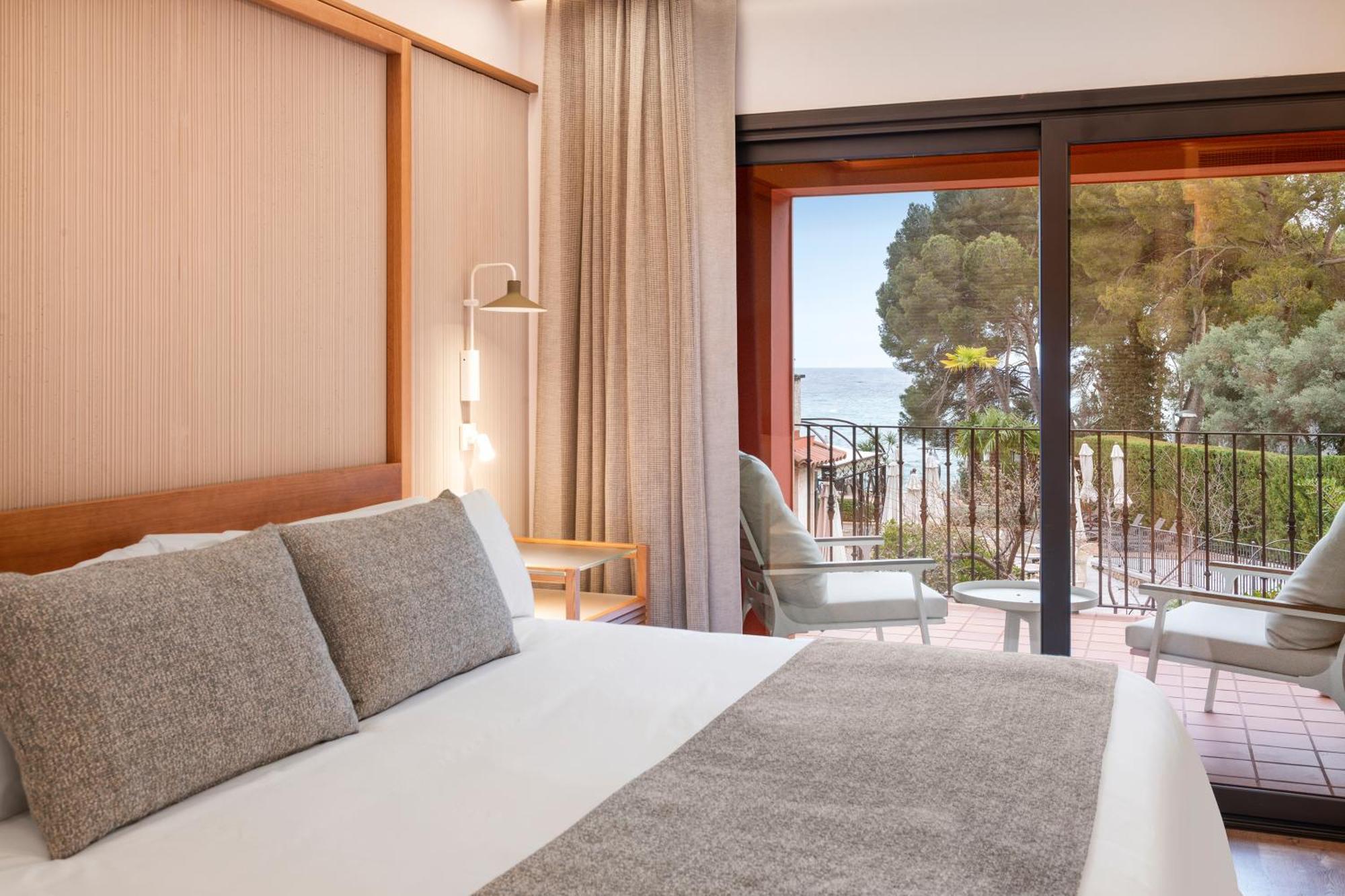 Deluxe Sea View Room
