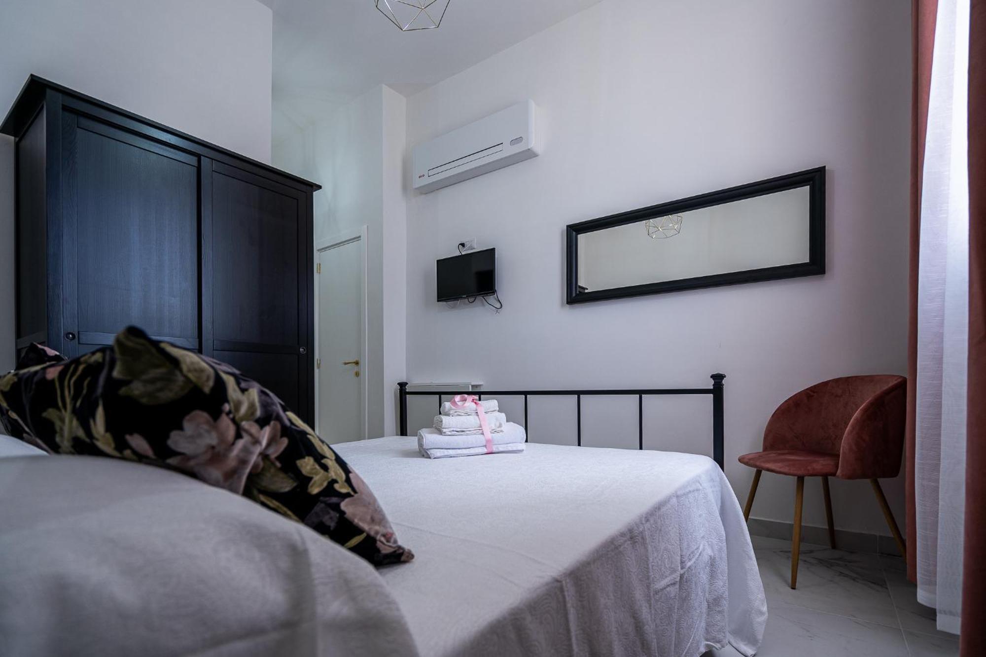 Double Room Private Bathroom