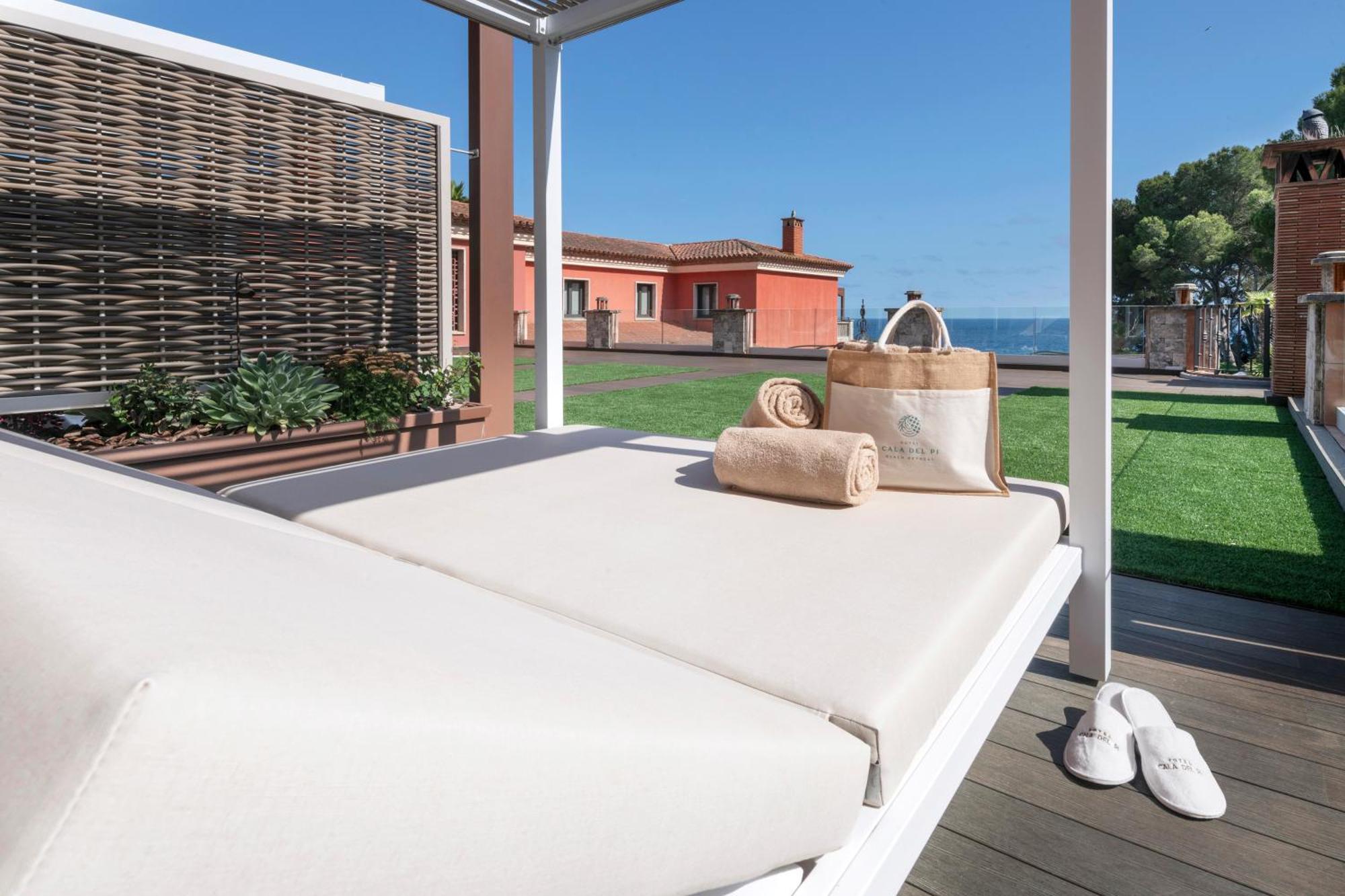 Deluxe Sea View Chill Out Terrace