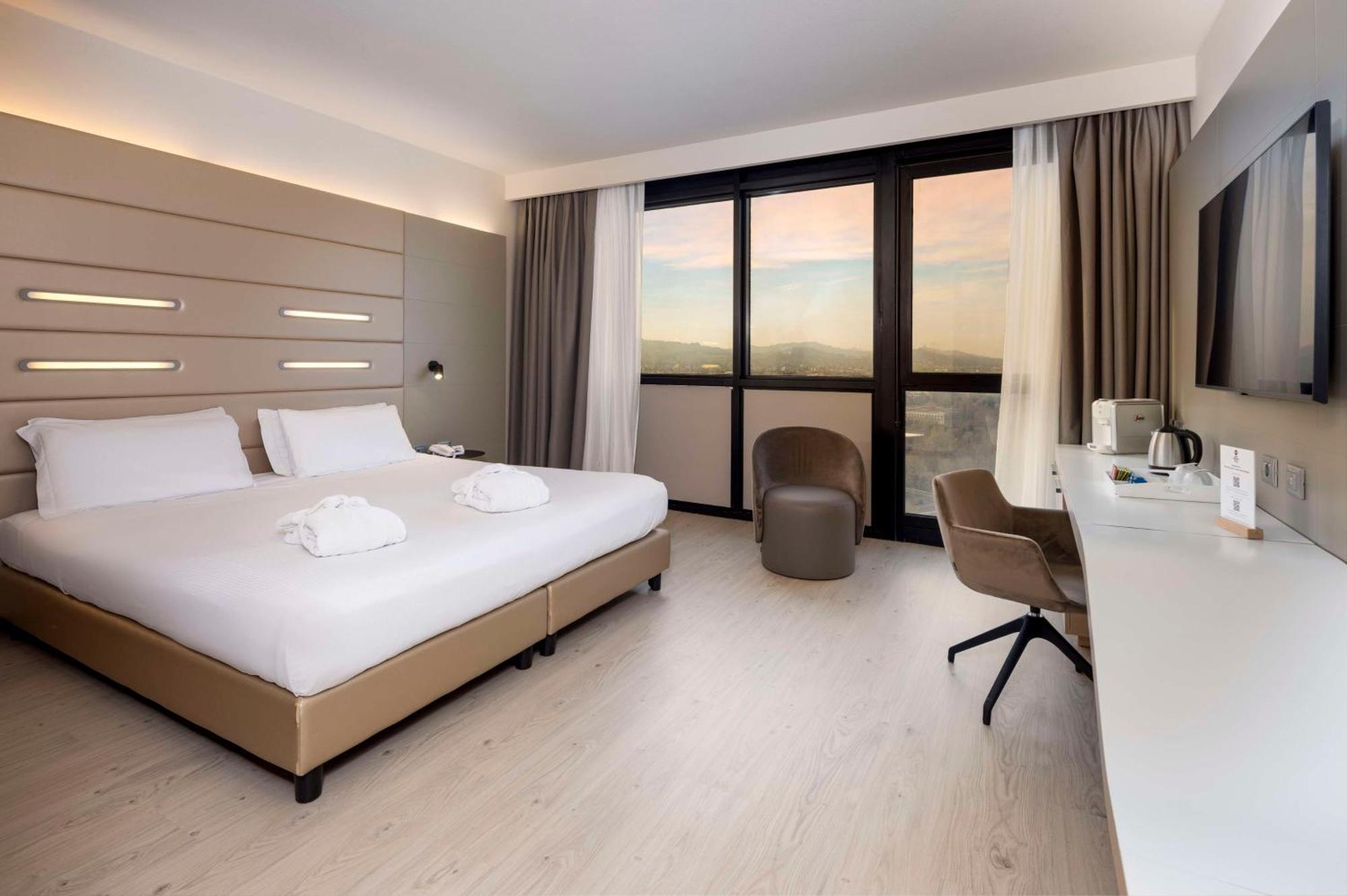 Deluxe Double or Twin Room