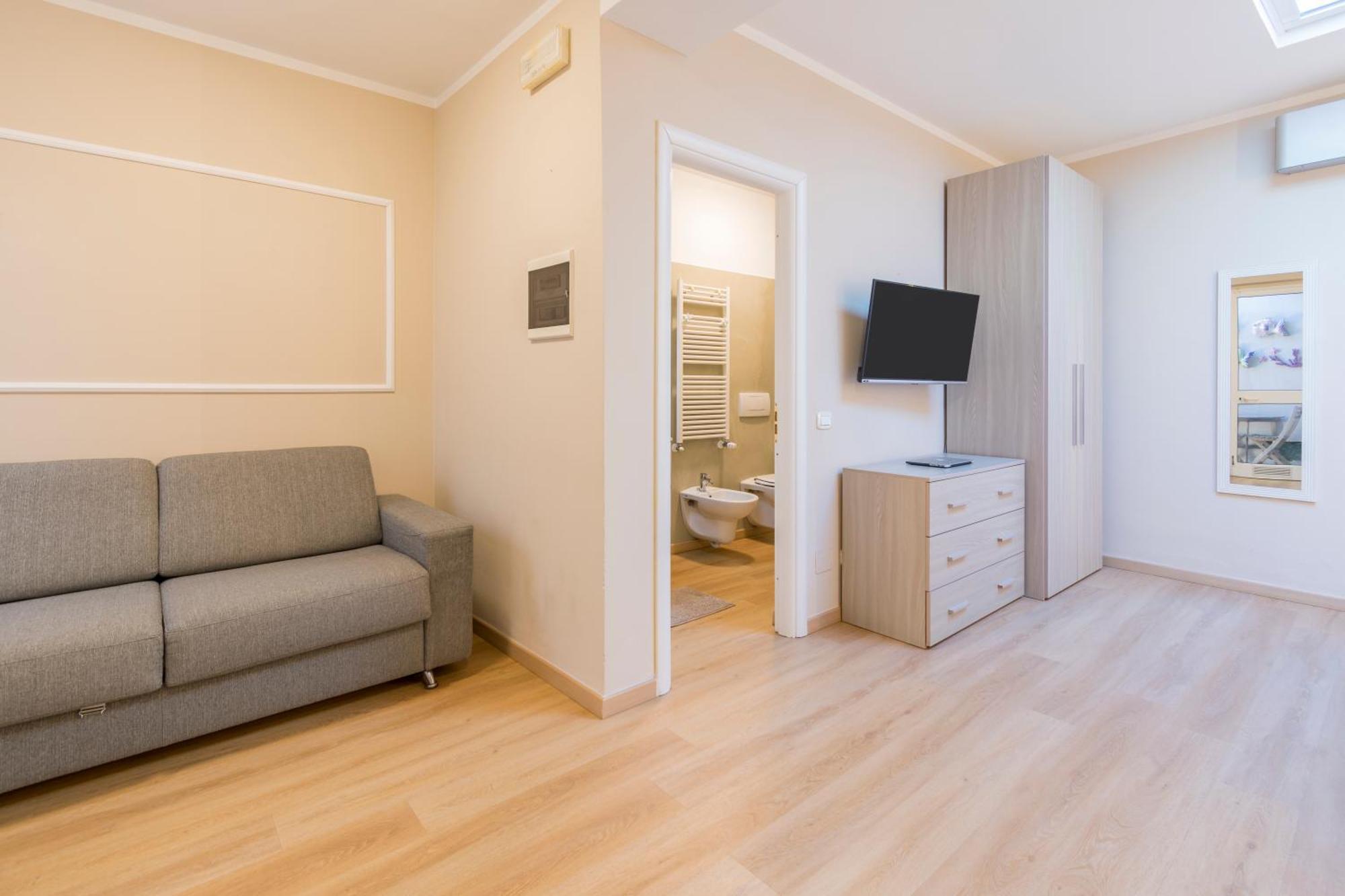 Studio Apartment