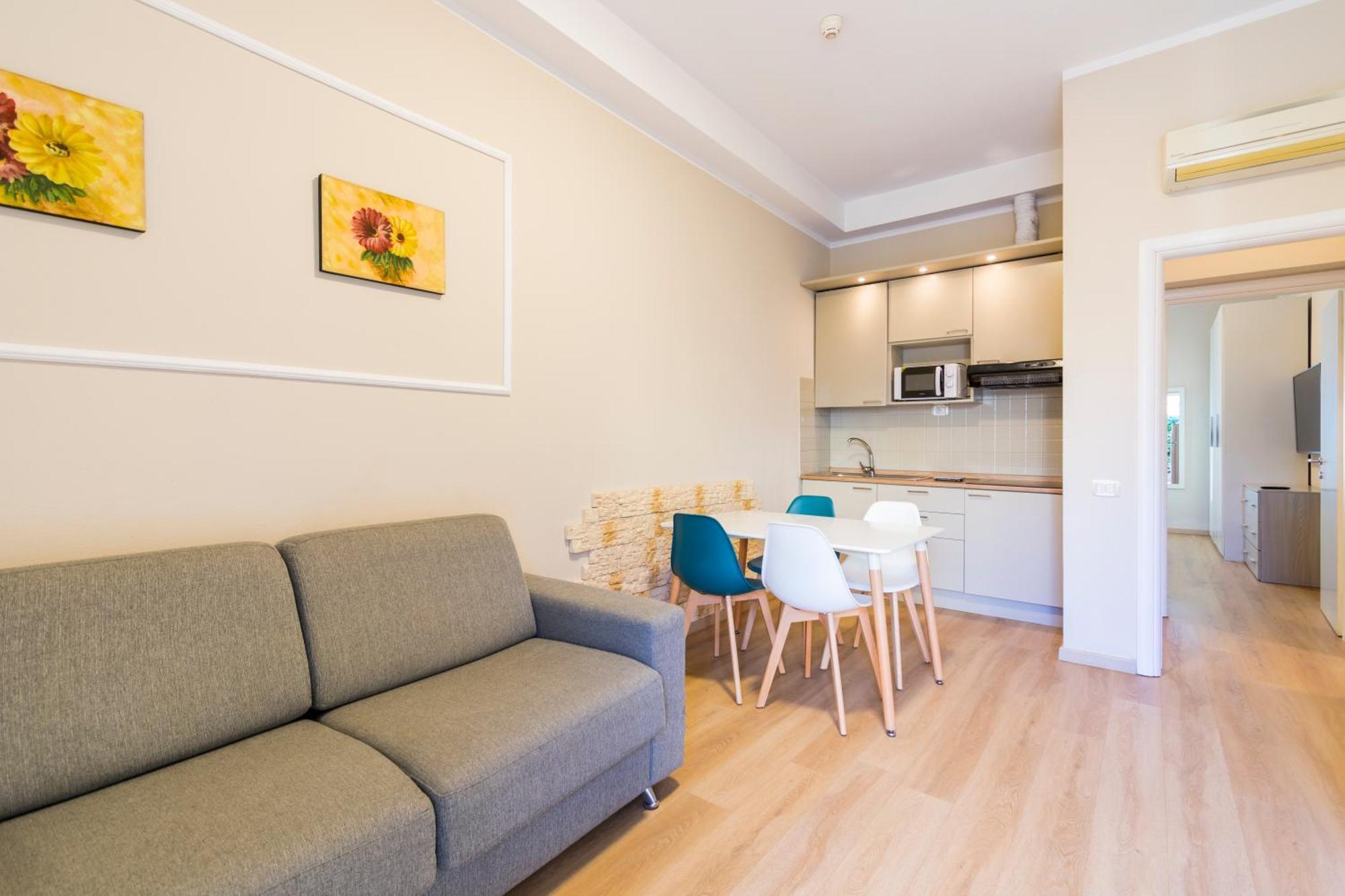 One-Bedroom Apartment