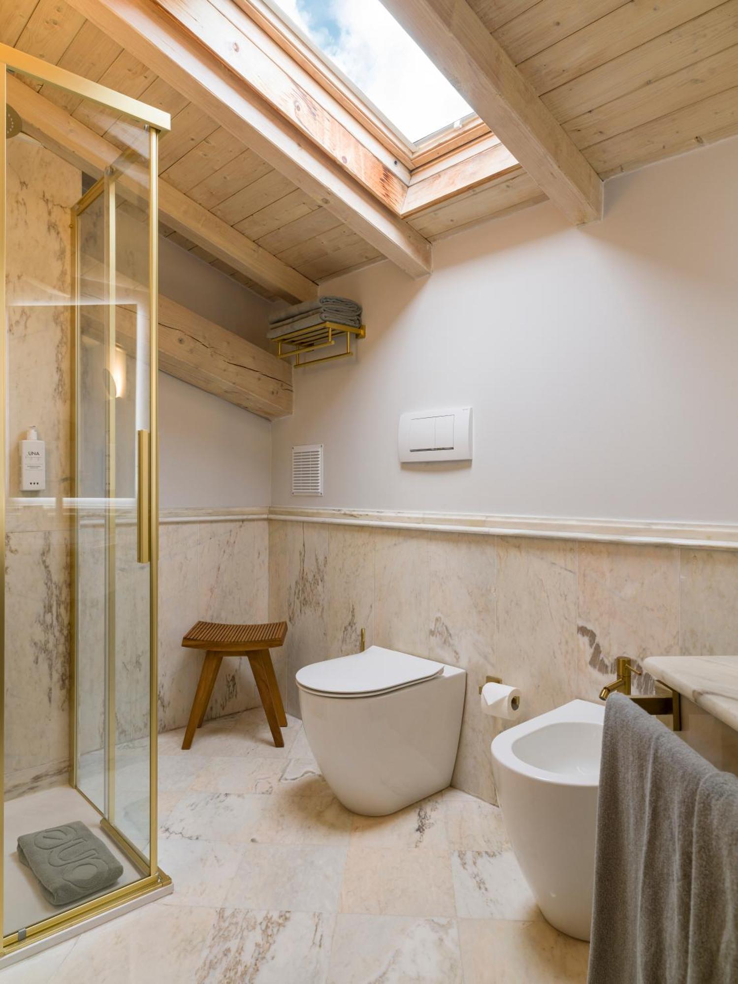 Junior Suite - Split Level,1668047728:JPEG