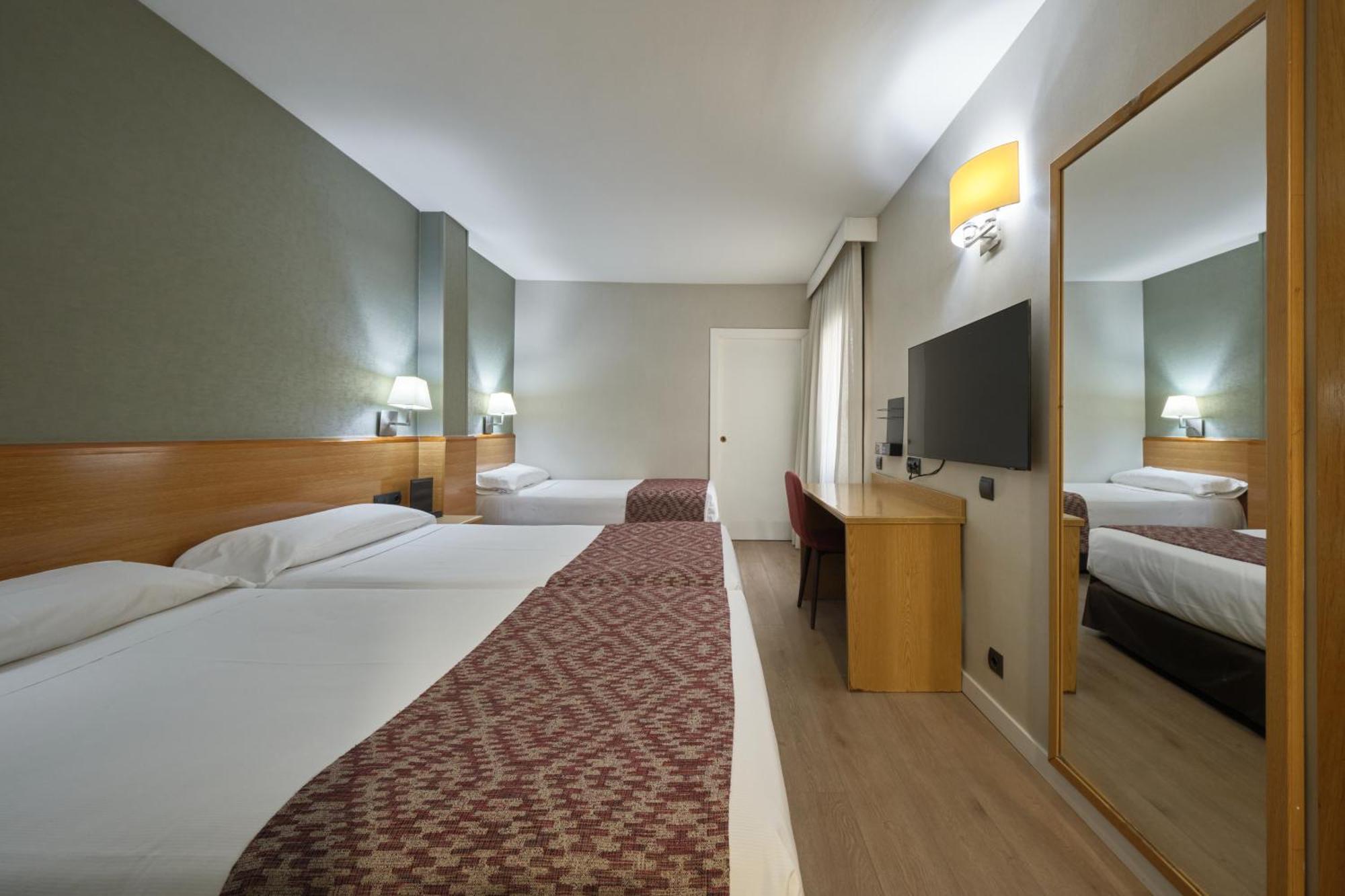 Triple Room,1674697700:JPEG