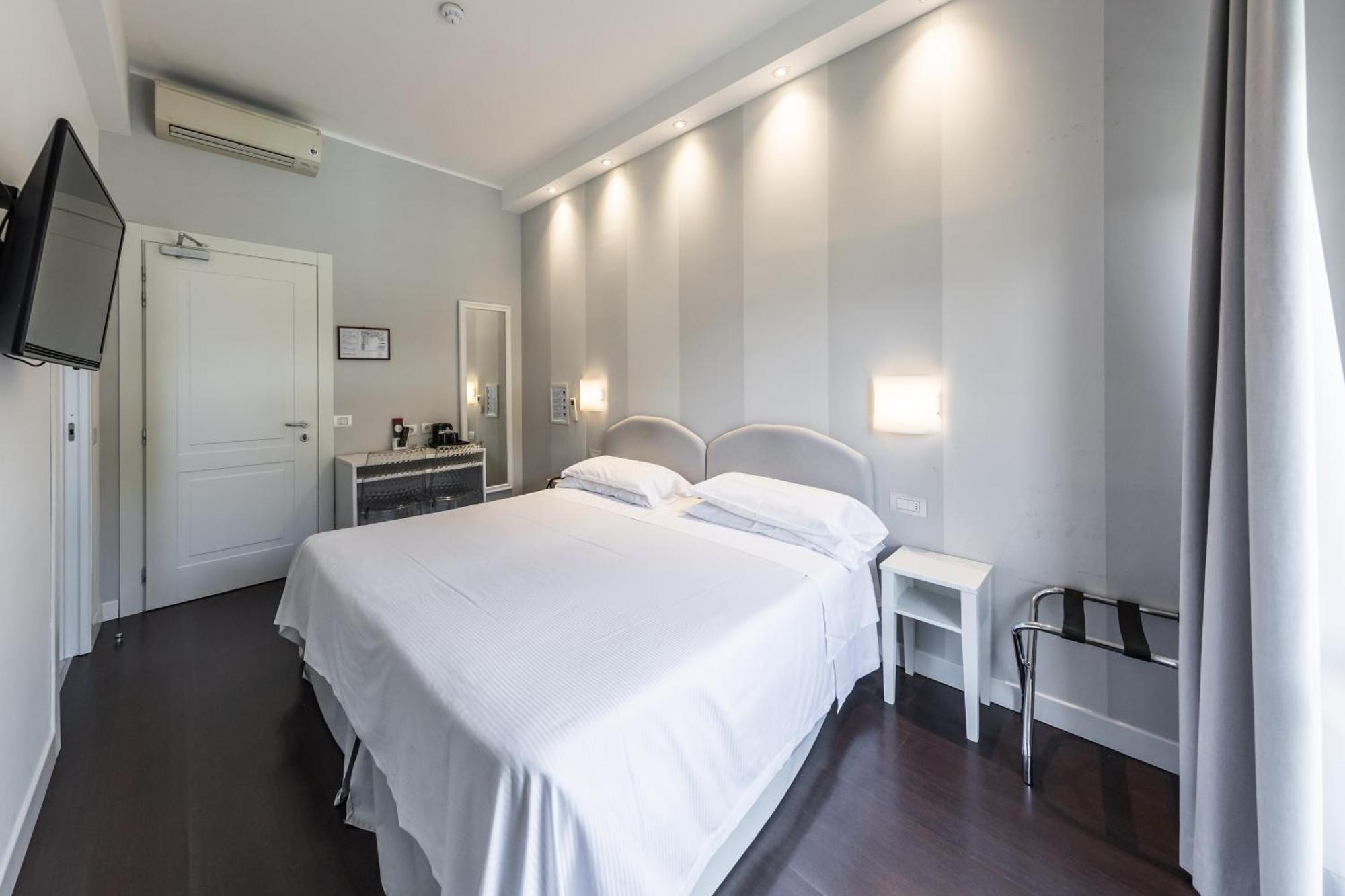 Double Room Lake View