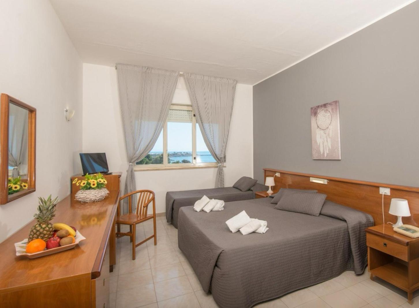 Standard Triple Room,1730025835:JPEG