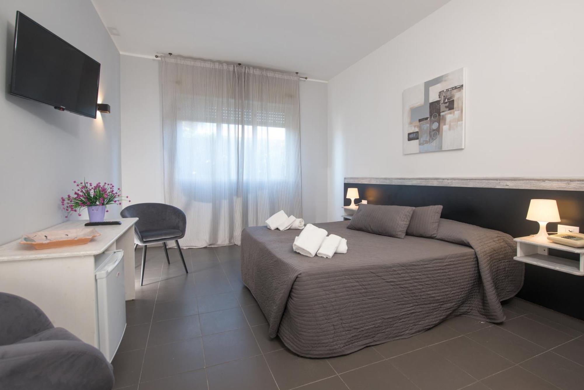 Standard Single Room,1730025828:JPEG