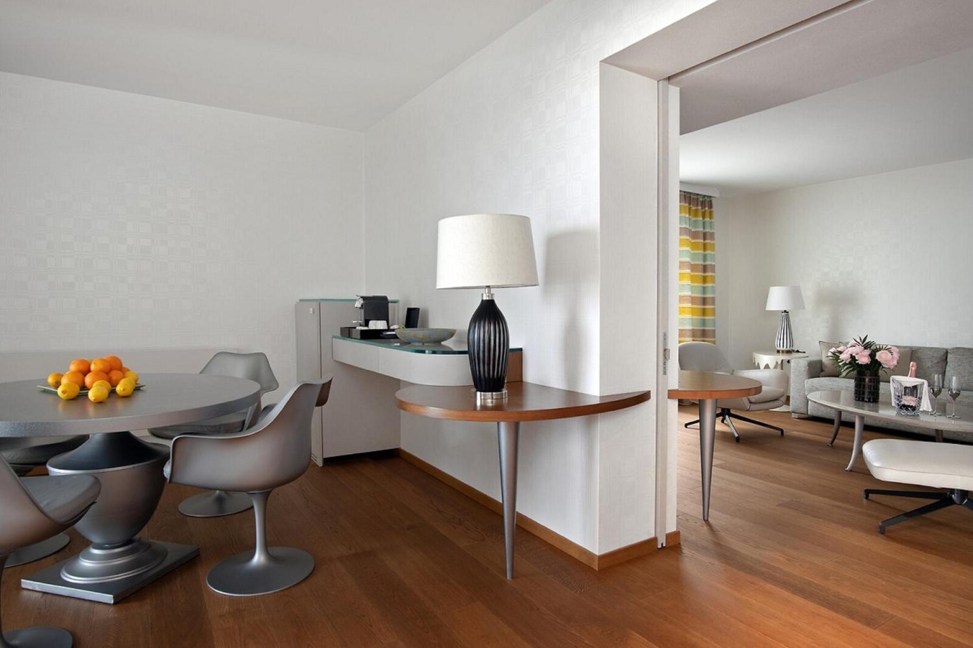 Superior Suite Lake View