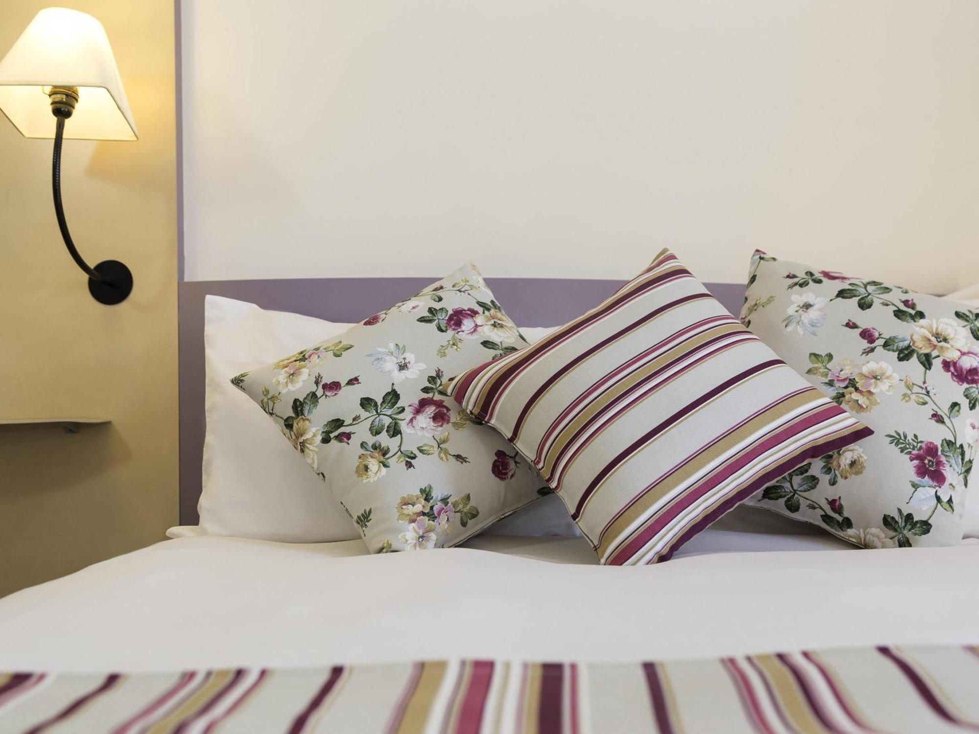 Superior Twin Room Sofa