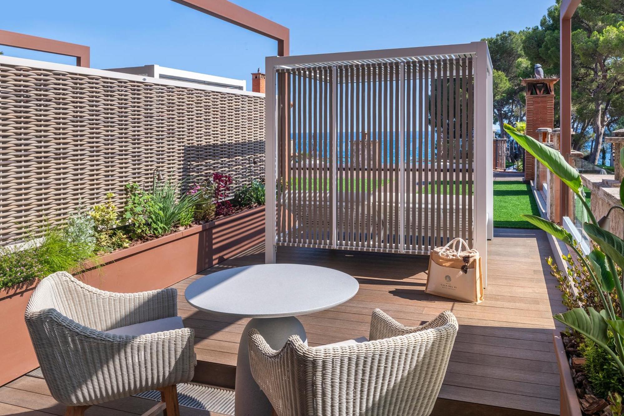 Deluxe Sea View Chill Out Terrace