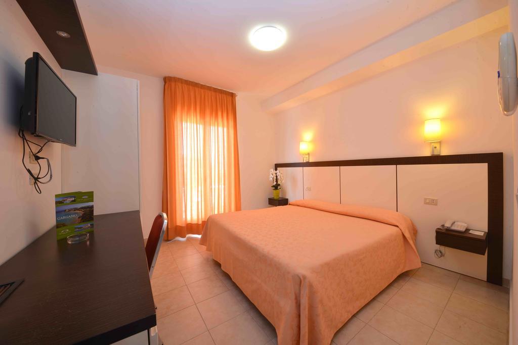 Superior Double Room,815351354:JPEG