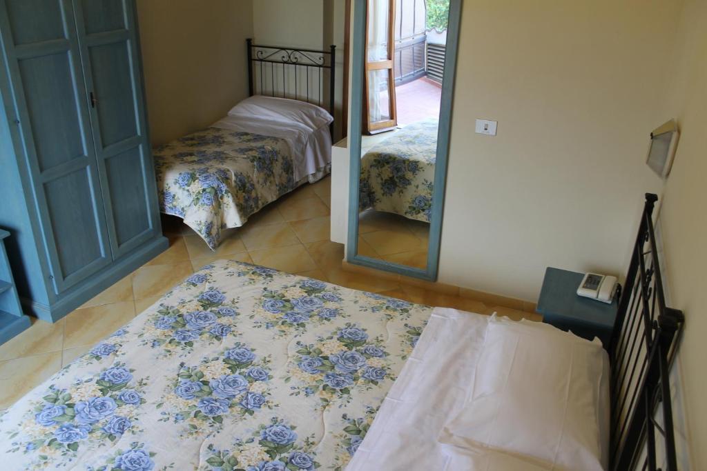 Classic Triple Room,44747533:JPEG