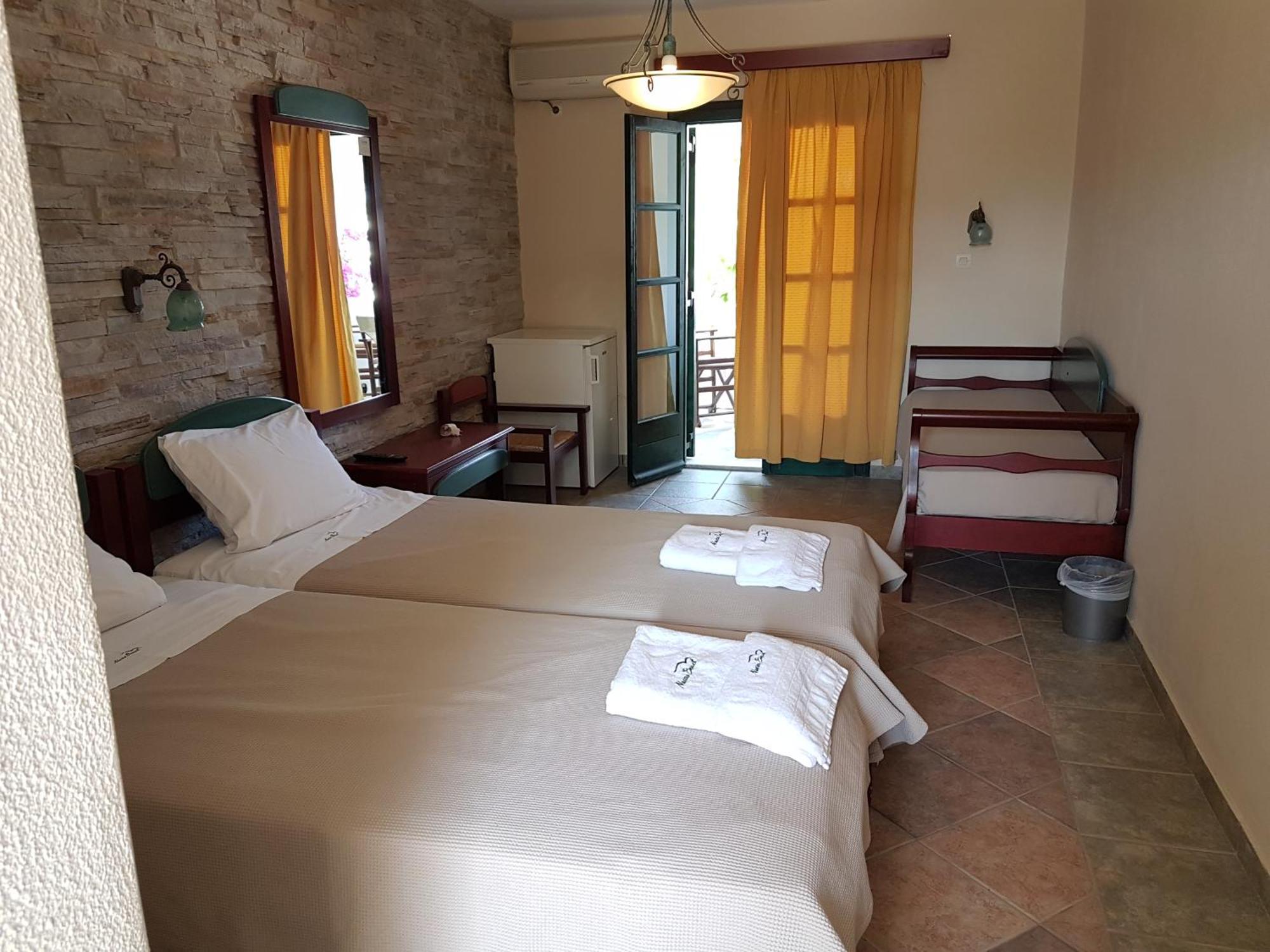 Camera Matrimoniale con Divano-Letto