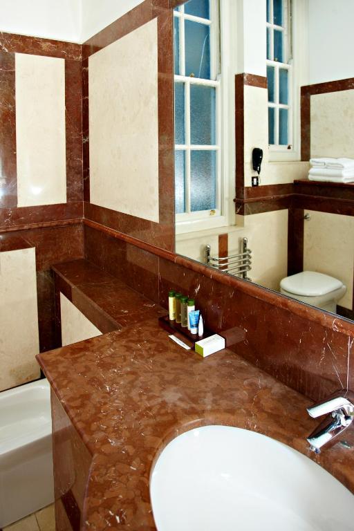 King Magistrate Suite,539614551:JPEG