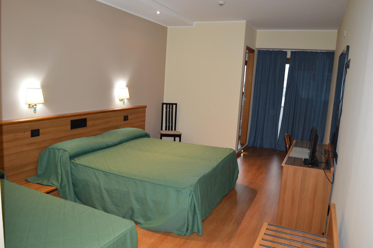 Triple Room,646324119:JPEG