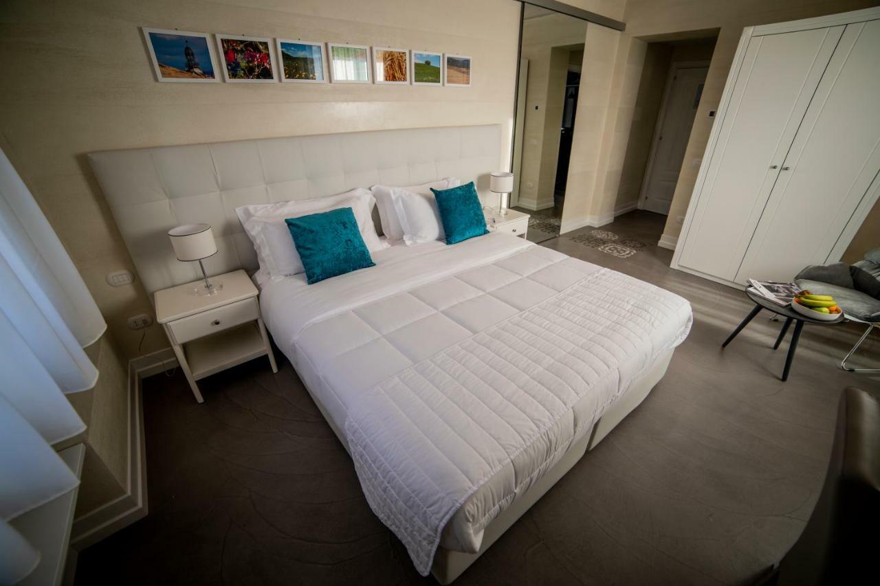 Deluxe King Room,778980201:JPEG