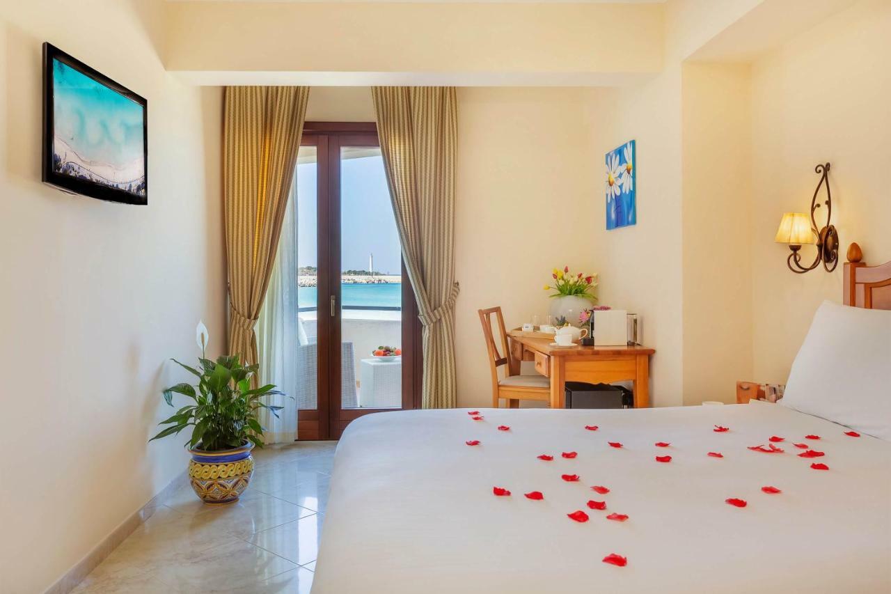 Deluxe Double Room with Sea View,786284856:JPEG