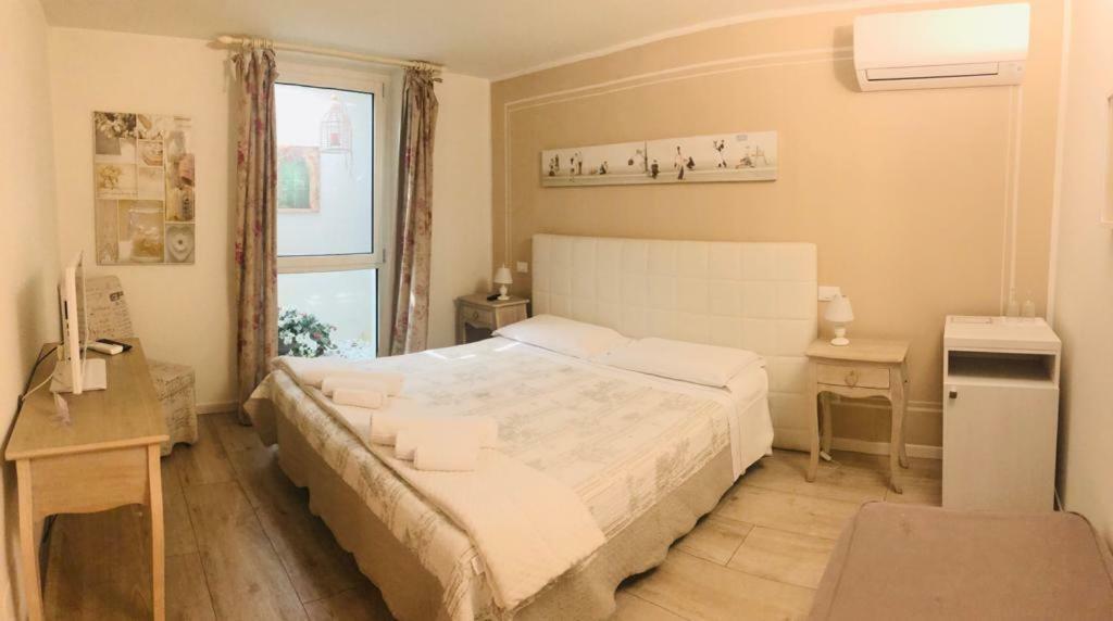 Standard Double Room,1190621116:JPEG