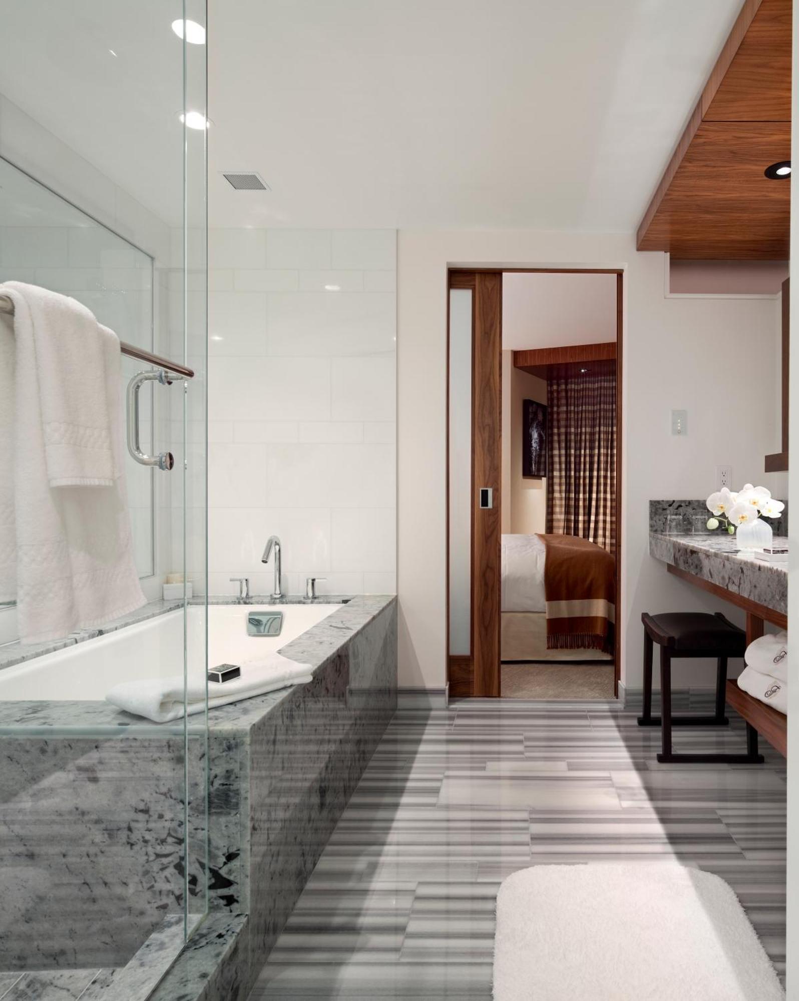 Suite con Letto King-Size e Vista Stanley Park