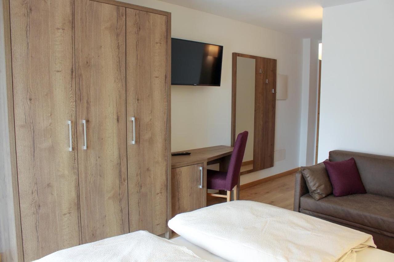 Classic Triple Room,948599275:JPEG