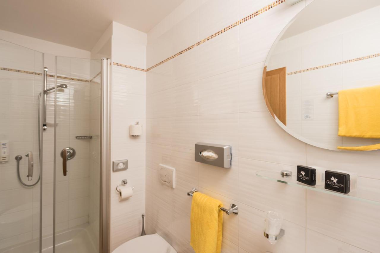 Classic Double Room,990807829:JPEG