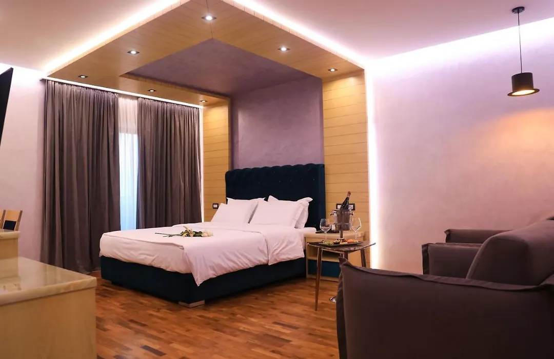 White Dream Hotel-1