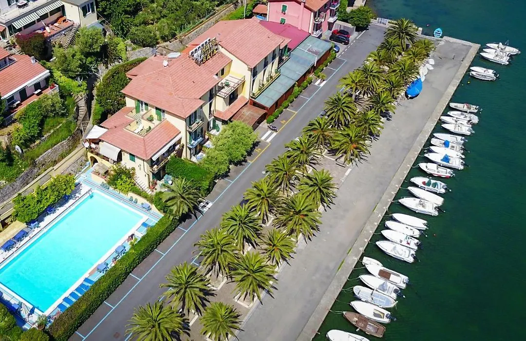 Hotel Della Baia-1