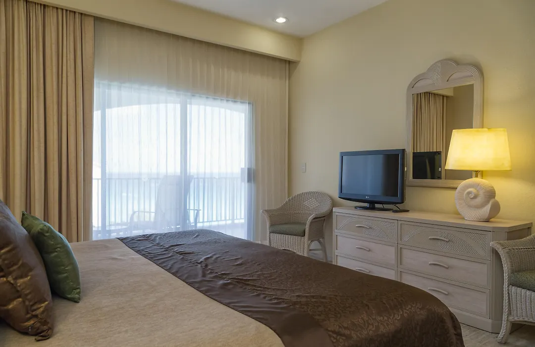 The Royal Islander - An All Suites Resort-1
