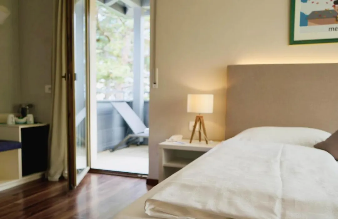 Flora Hotel & Suites-1