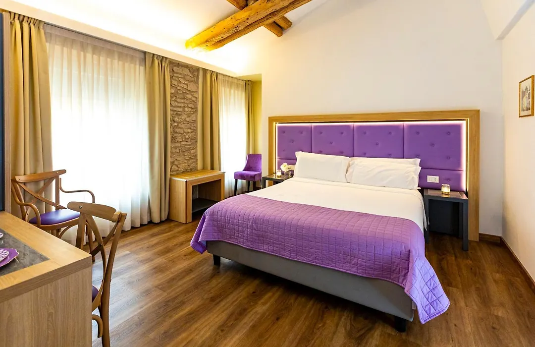 Hotel Corona-1