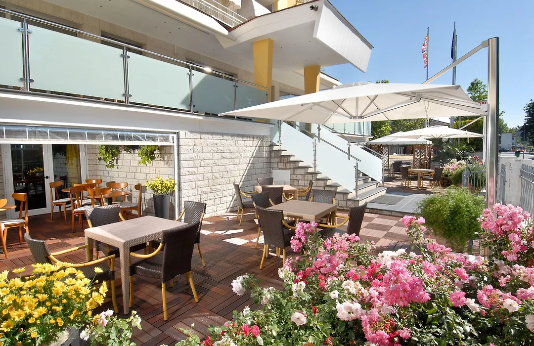 Hotel St. Moritz-1