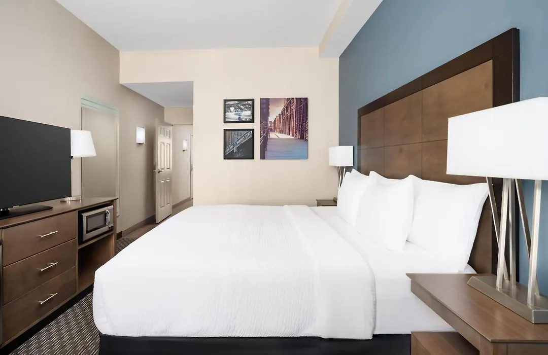 La Quinta Inn & Suites By Wyndham Chicago Downtown-1