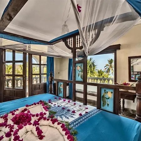 Jumbo Club Watamu-3