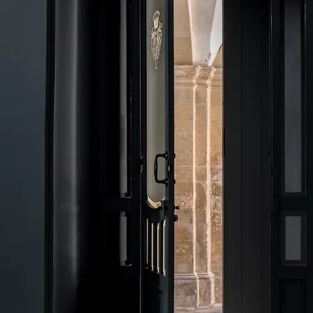 Palazzo Bozzi Corso by La Fiermontina-3