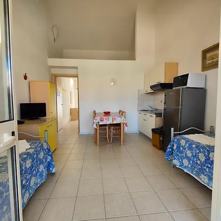 Long Beach Village Residence On The Sea With Private Beach Included-3