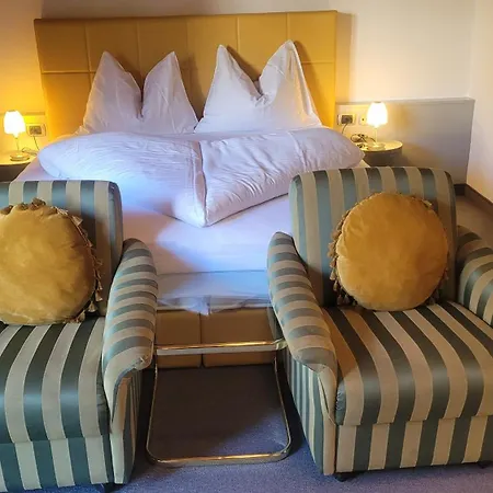 Hotel Schoenbrunn-3