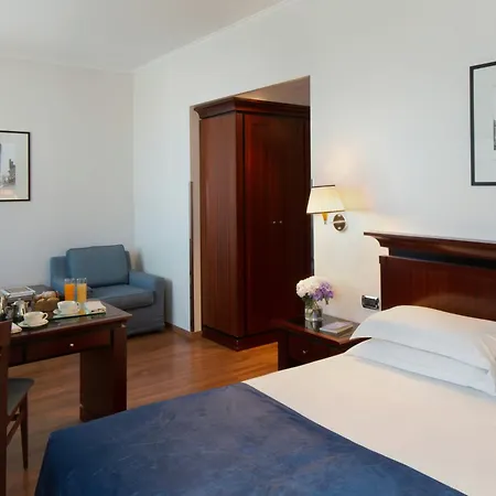 Starhotels Excelsior-3