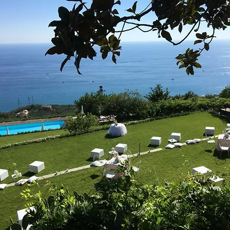 Villa Riviera Resort-2