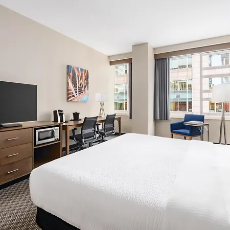 La Quinta Inn & Suites By Wyndham Chicago Downtown-2