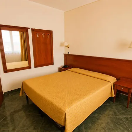 Hotel Residence Villa Marzia-3