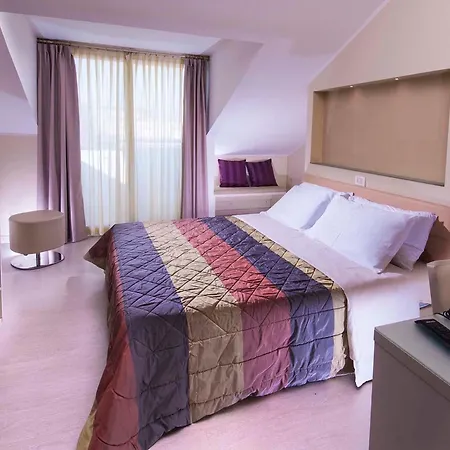 Hotel St. Moritz-3