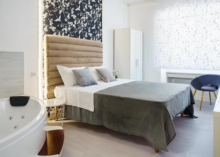 Atena Rooms