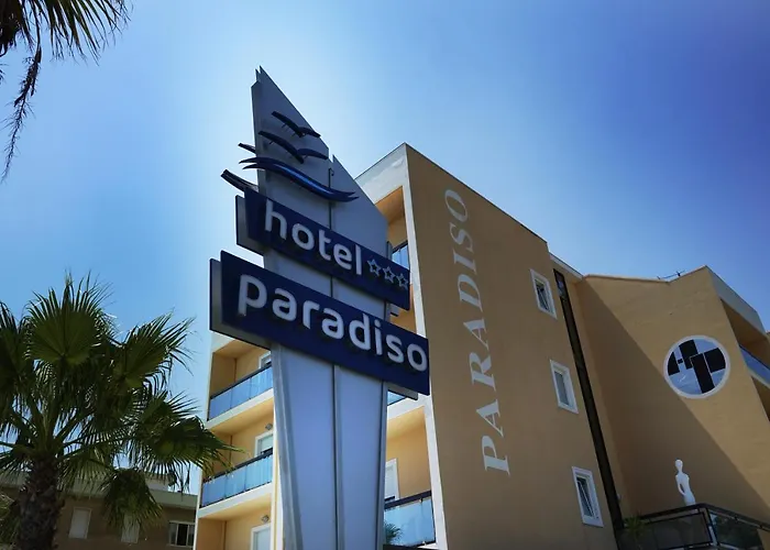 Resort: Hotel Paradiso