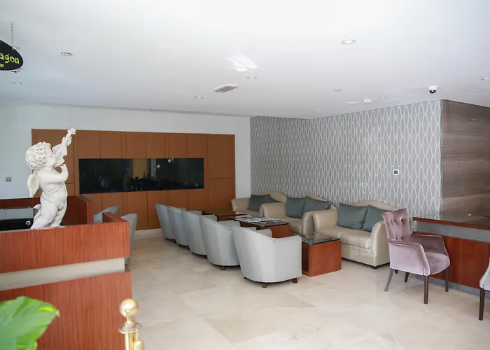 Versailles By Vieras Hotel