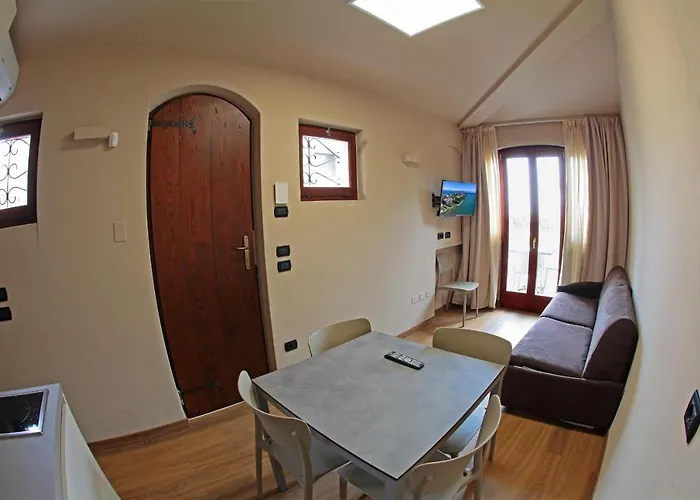 Hotel vicino al College: Smeraldo dip Villa Canneto